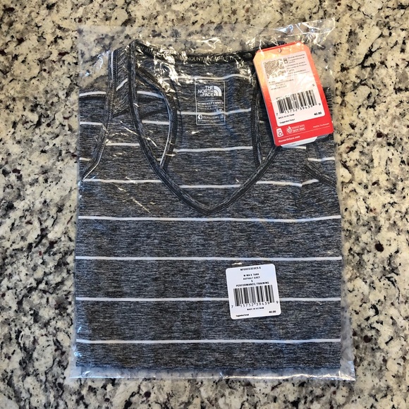 W The North Face Ma-x Tank - Picture 5 of 6